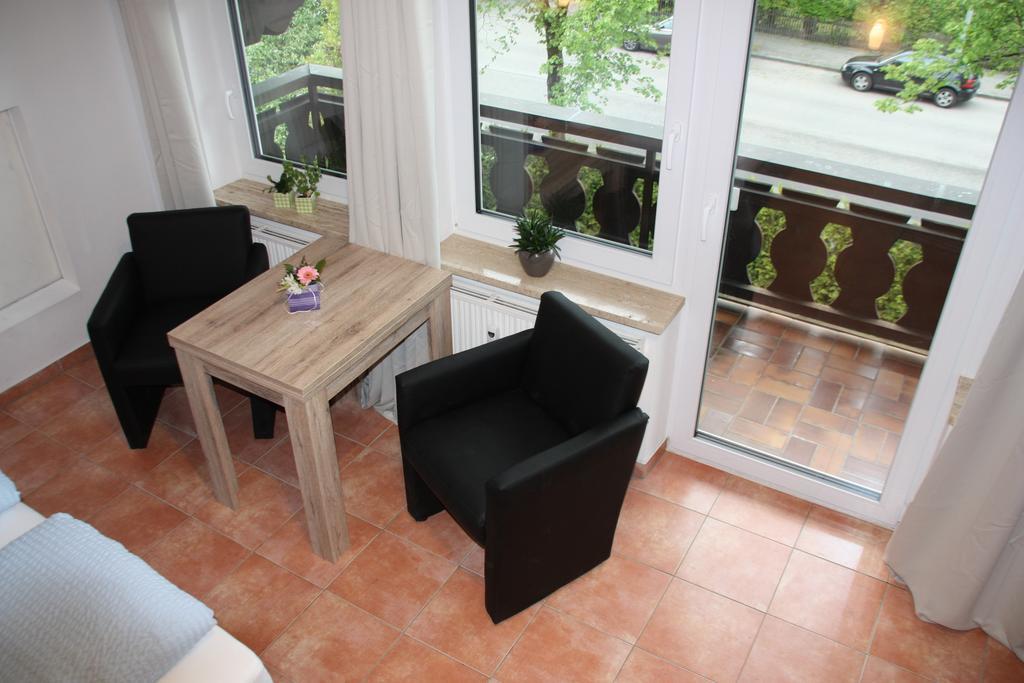 Maisonette Apartment Dhh Zugspitzblick Mit Eigenem Garten 가르미슈파르텐키르헨 객실 사진